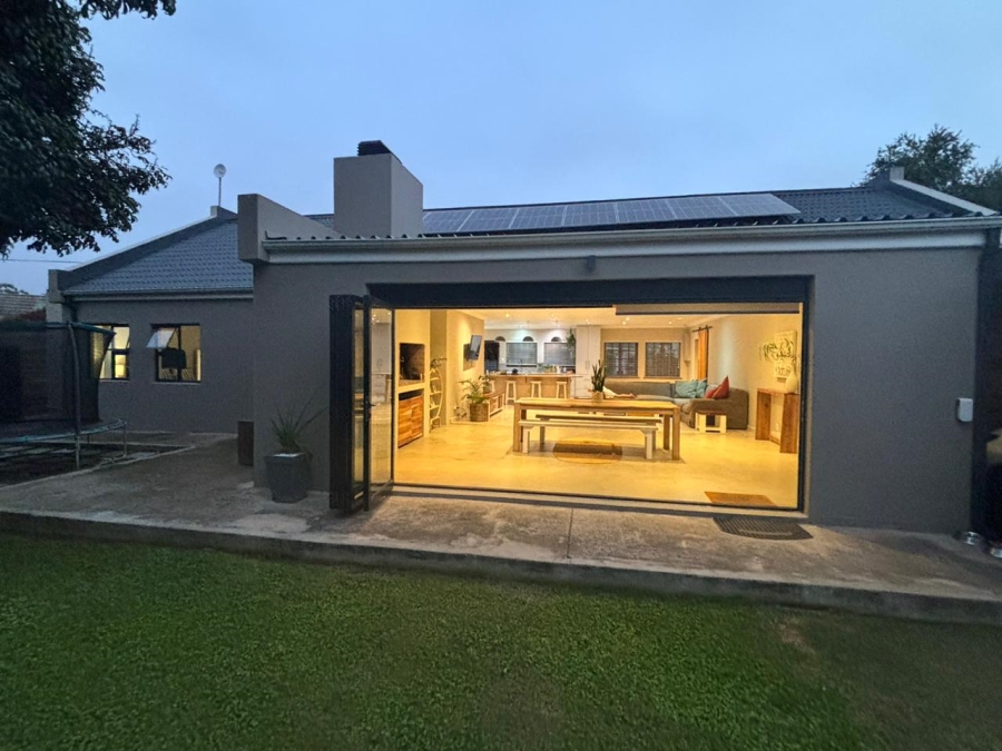 4 Bedroom Property for Sale in Blanco Western Cape